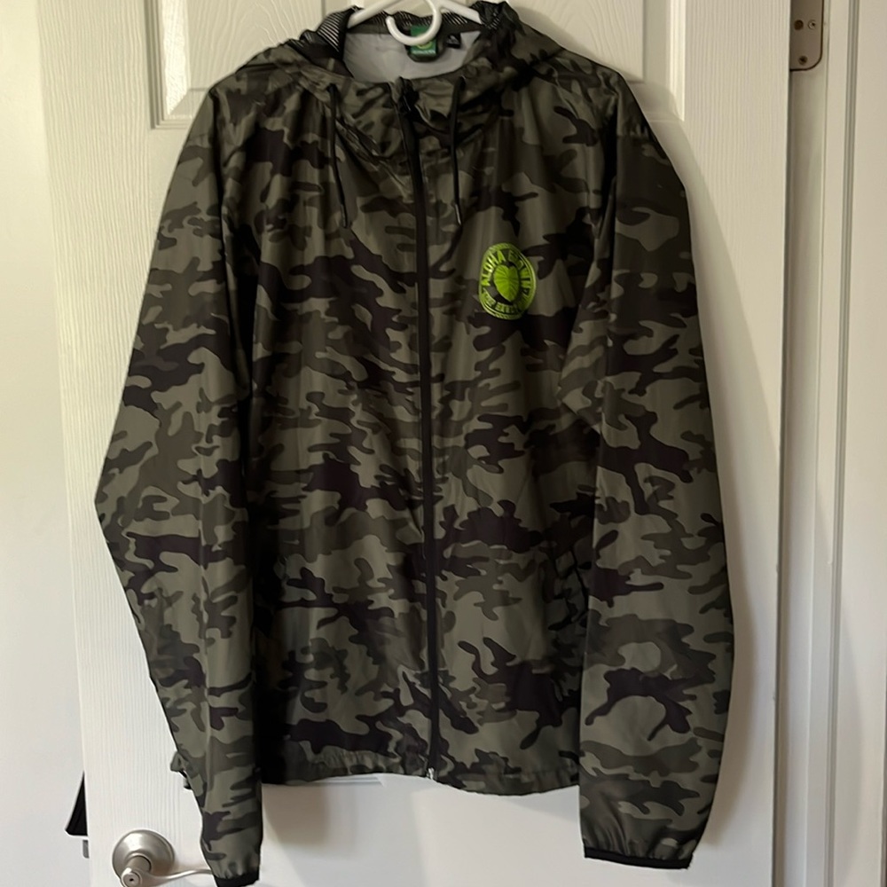 Men’s windbreaker- perfect lightweight jacket.